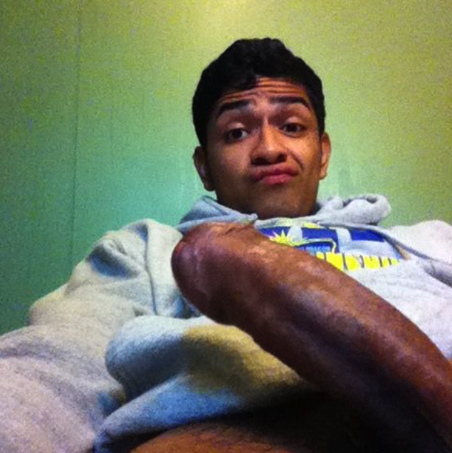 PUGO - A SouthAmerican Teen Boy does a hot Webcamshow and shows his big penis